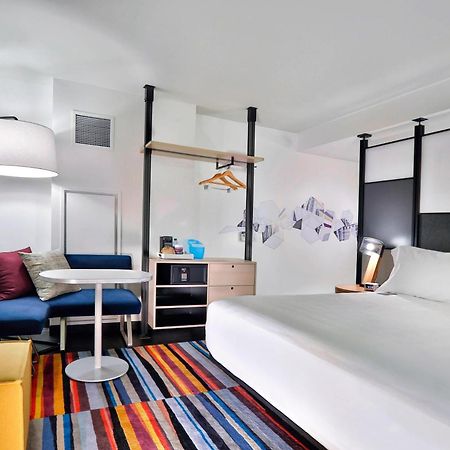 Aloft Omaha West Hotel Bagian luar foto