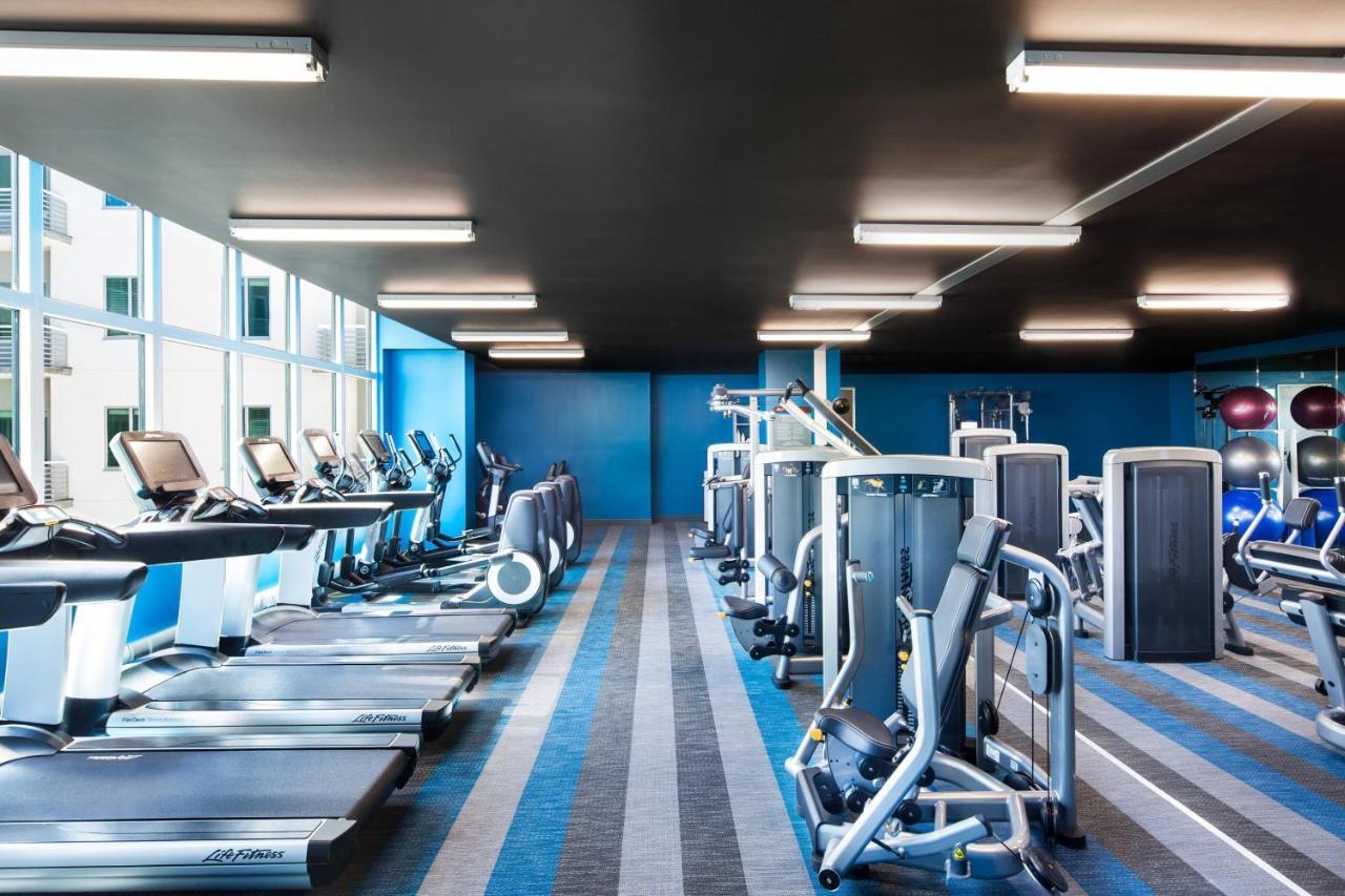 Aloft Omaha West Hotel Bagian luar foto