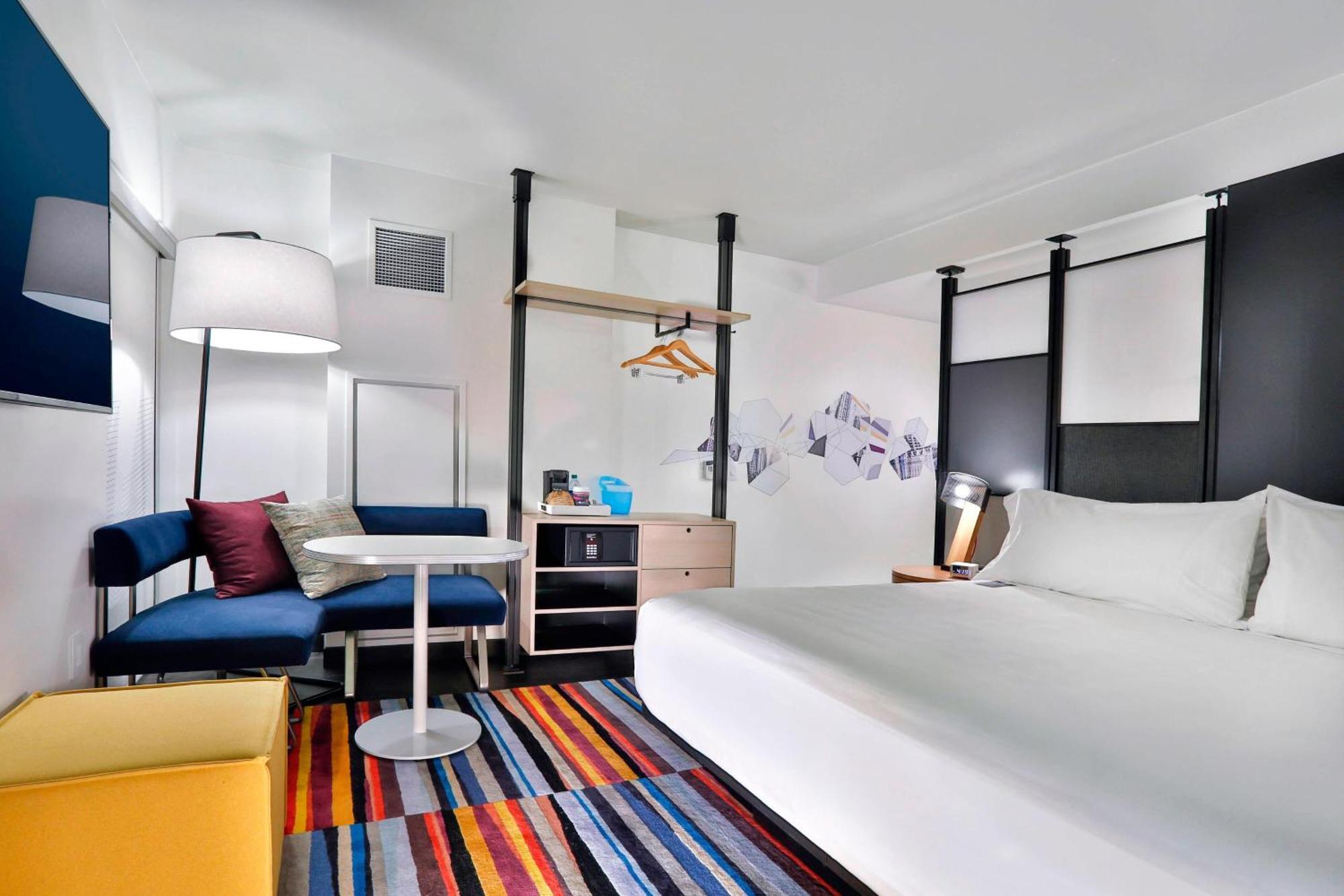 Aloft Omaha West Hotel Bagian luar foto